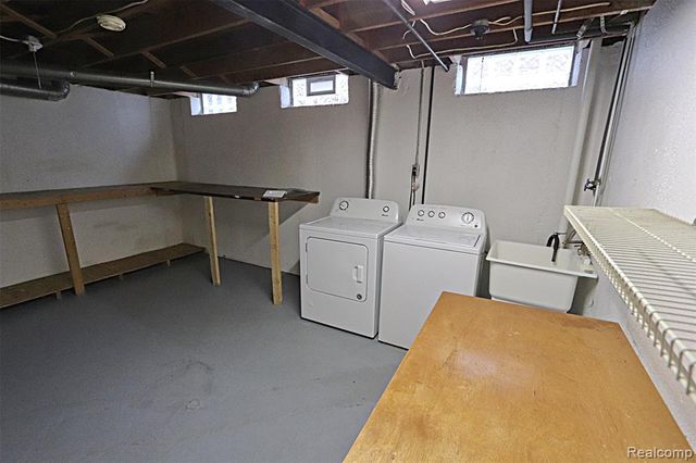 38993 Grennada Street, Livonia, MI 48154