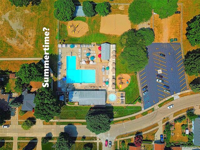 38993 Grennada Street, Livonia, MI 48154