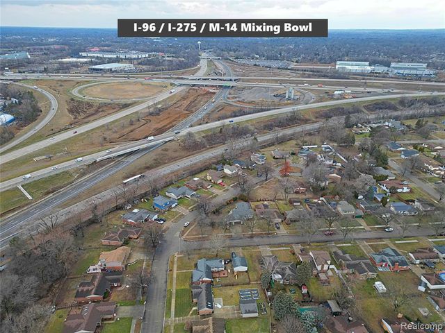 38993 Grennada Street, Livonia, MI 48154