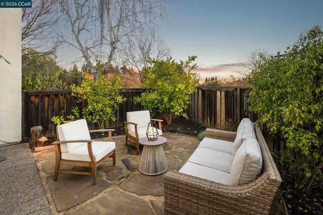 1057 Cheshire Cir, Danville, CA 94506