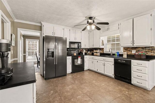 1490 HICKORY SW Lane, Lilburn, GA 30047