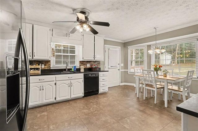 1490 HICKORY SW Lane, Lilburn, GA 30047