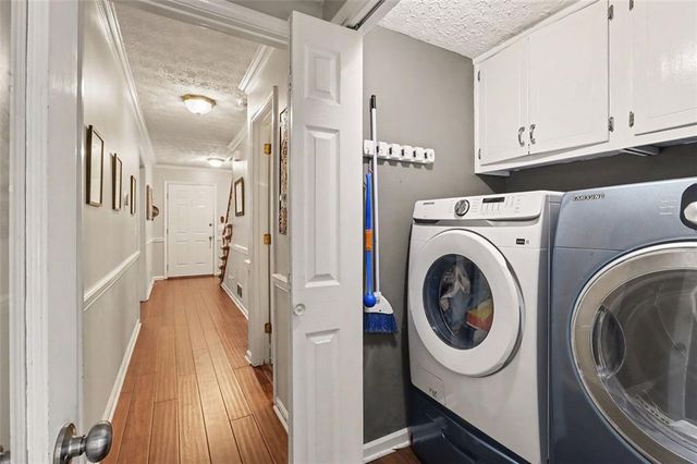 1490 HICKORY SW Lane, Lilburn, GA 30047