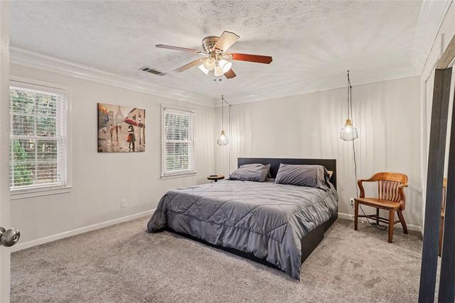 1490 HICKORY SW Lane, Lilburn, GA 30047