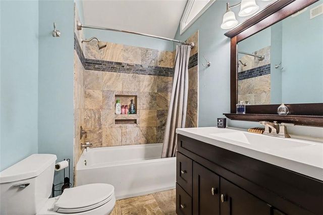 1490 HICKORY SW Lane, Lilburn, GA 30047