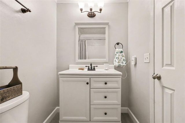 1490 HICKORY SW Lane, Lilburn, GA 30047