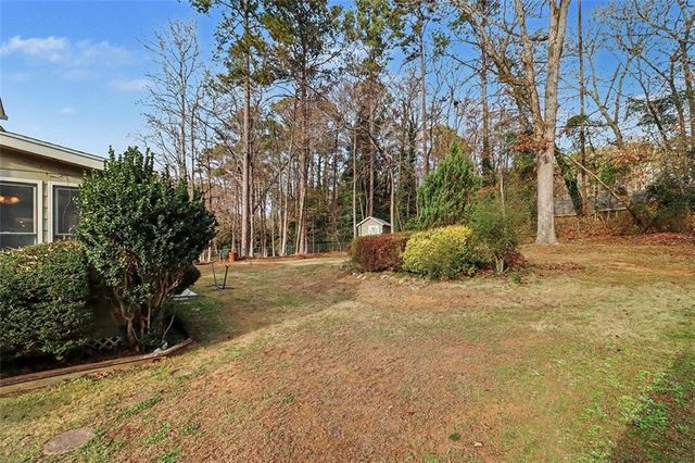 1490 HICKORY SW Lane, Lilburn, GA 30047