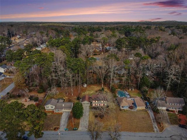 1490 HICKORY SW Lane, Lilburn, GA 30047