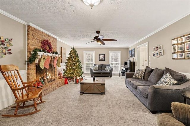 1490 HICKORY SW Lane, Lilburn, GA 30047