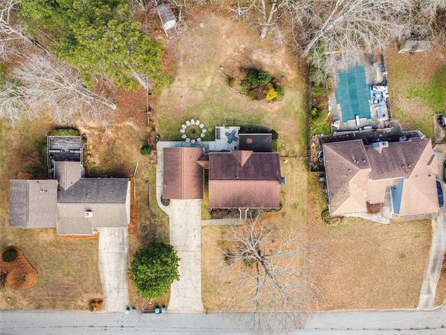 1490 HICKORY SW Lane, Lilburn, GA 30047