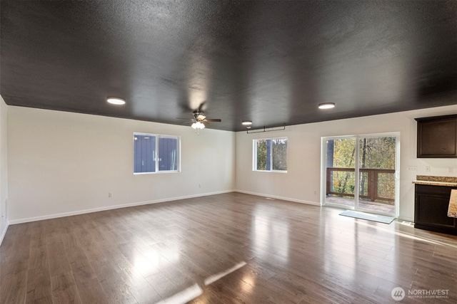 4233 SE Horsehead Way, Port Orchard, WA 98366