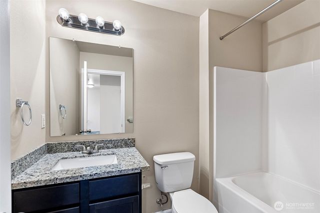 4233 SE Horsehead Way, Port Orchard, WA 98366