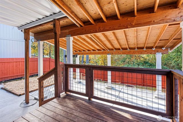 4233 SE Horsehead Way, Port Orchard, WA 98366