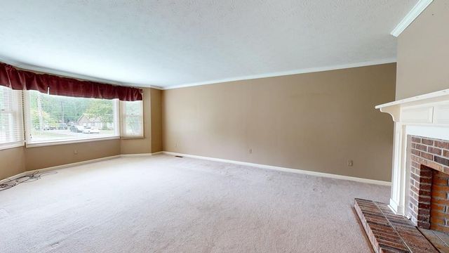 866 Pen Oak Dr, Cookeville, TN 38501
