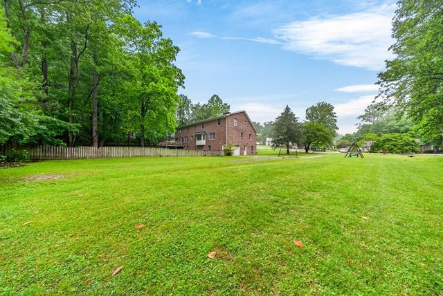 866 Pen Oak Dr, Cookeville, TN 38501