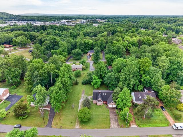 866 Pen Oak Dr, Cookeville, TN 38501