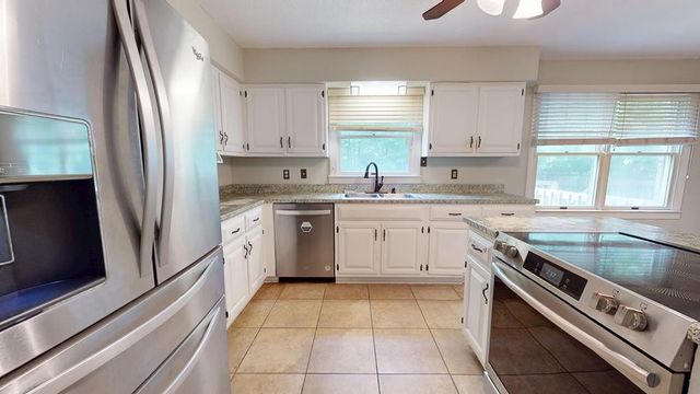 866 Pen Oak Dr, Cookeville, TN 38501