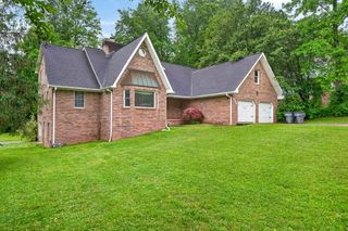 866 Pen Oak Dr, Cookeville, TN 38501