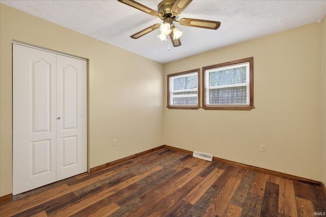 633 S Washington Street, Bloomfield, IN 47424