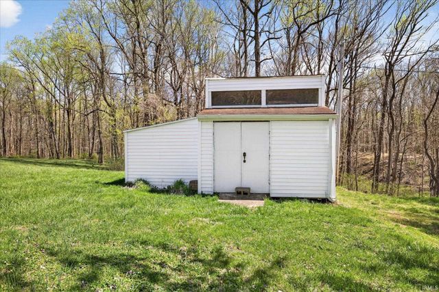 633 S Washington Street, Bloomfield, IN 47424