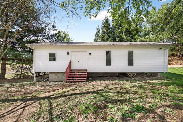 633 S Washington Street, Bloomfield, IN 47424