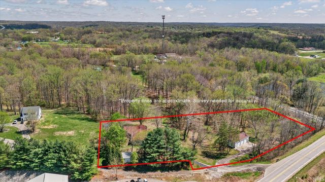 633 S Washington Street, Bloomfield, IN 47424