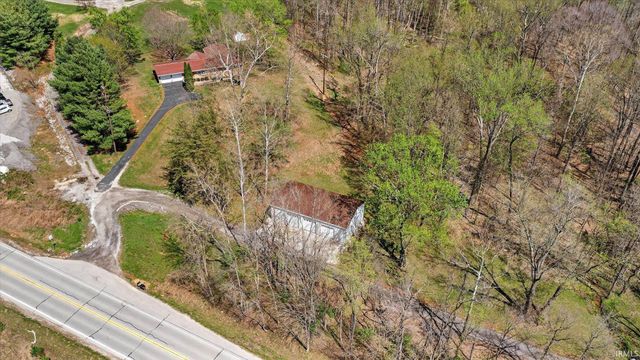 633 S Washington Street, Bloomfield, IN 47424