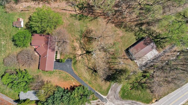 633 S Washington Street, Bloomfield, IN 47424