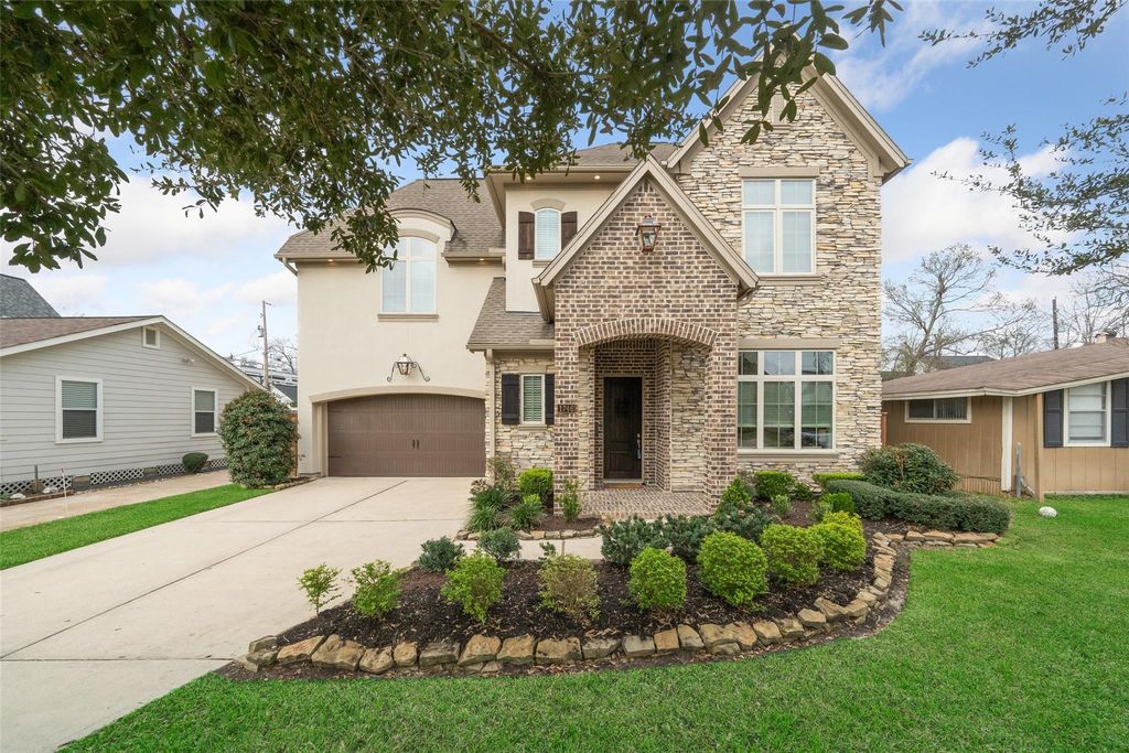 1746 Du Barry Lane, Houston, TX 77018