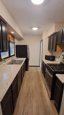 212 W Division Street, Bloomington, IL 61701