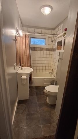 212 W Division Street, Bloomington, IL 61701