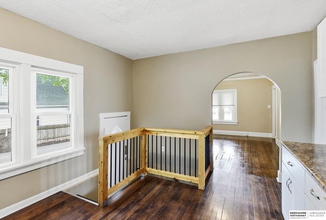 611 N 45th Street, Omaha, NE 68132