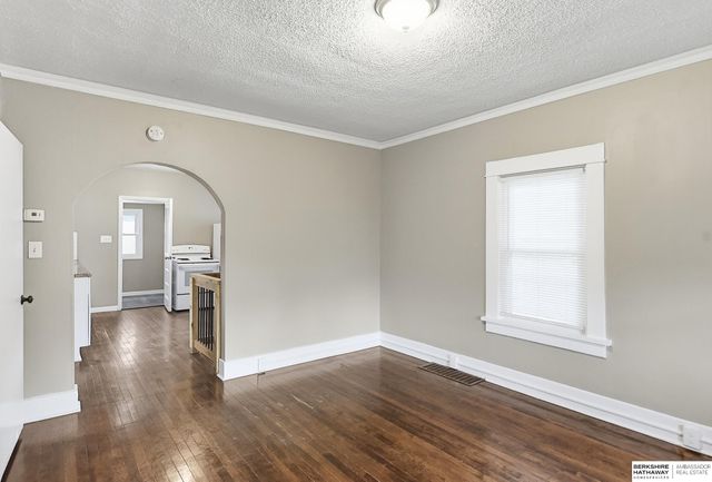 611 N 45th Street, Omaha, NE 68132