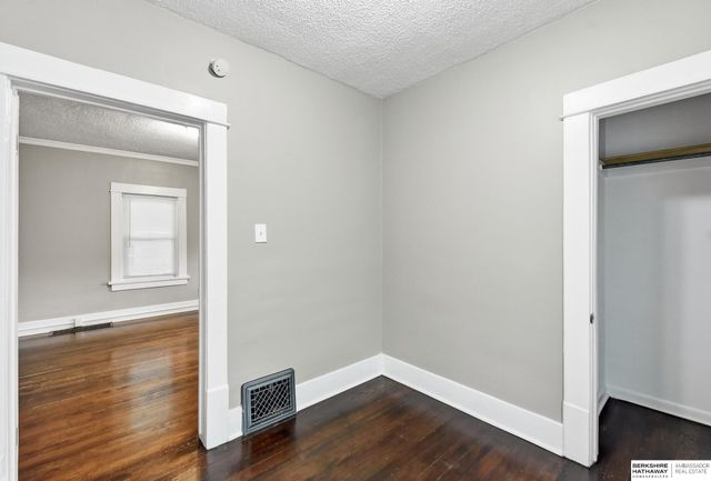 611 N 45th Street, Omaha, NE 68132