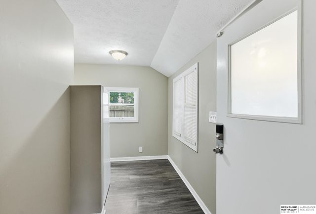 611 N 45th Street, Omaha, NE 68132