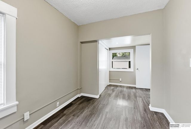 611 N 45th Street, Omaha, NE 68132