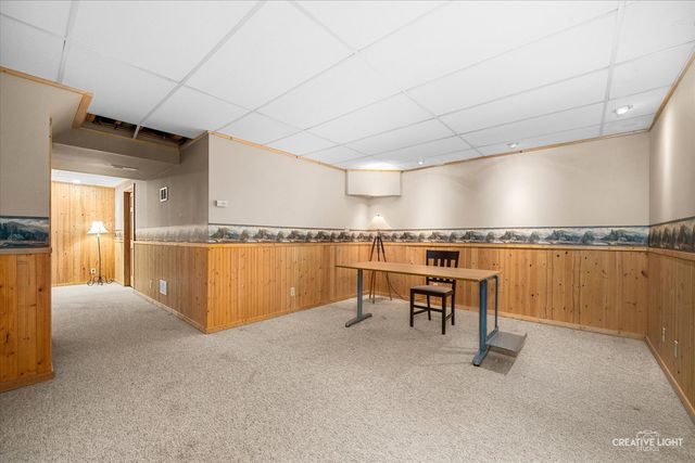 203 Parkside Lane, Oswego, IL 60543