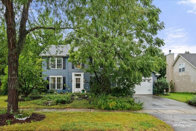 203 Parkside Lane, Oswego, IL 60543