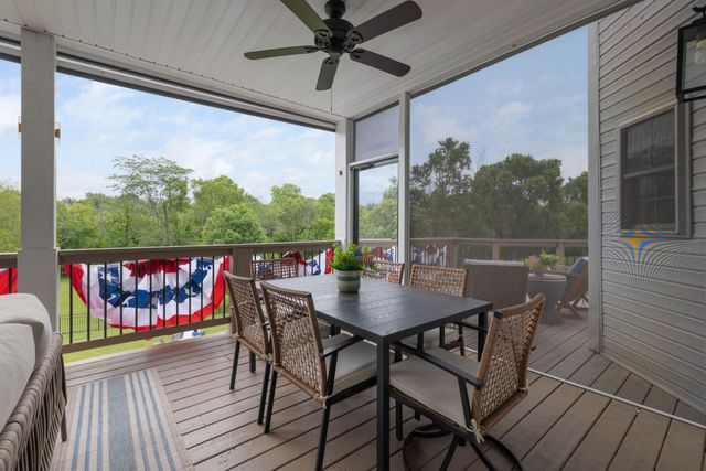 1915 Pointe Barton Dr, Lebanon, TN 37087