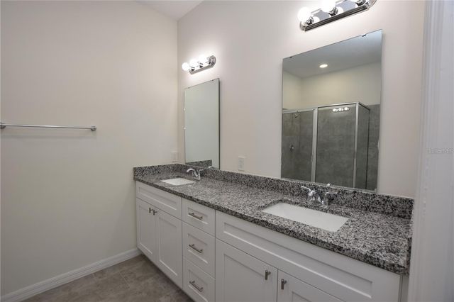 202 W CRESCENT DRIVE, Lakeland, FL 33805