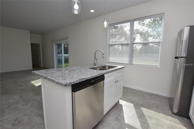 202 W CRESCENT DRIVE, Lakeland, FL 33805