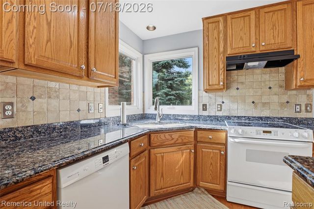 16724 Abby Circle, Northville, MI 48168