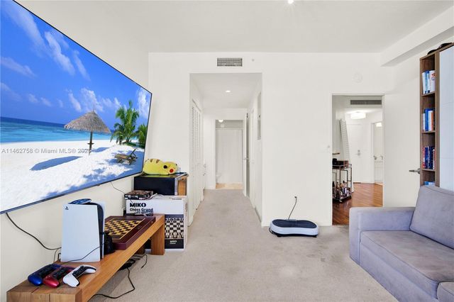 1 Century Ln 209, Miami Beach, FL 33139