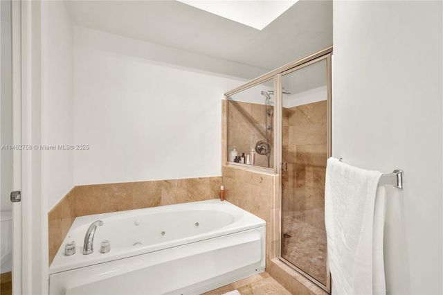 1 Century Ln 209, Miami Beach, FL 33139