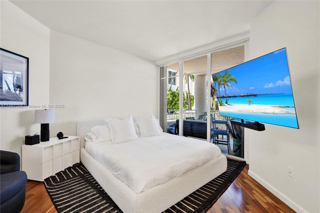 1 Century Ln 209, Miami Beach, FL 33139