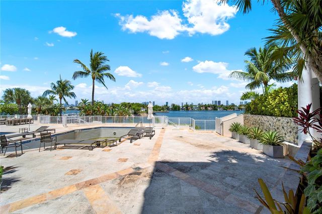 1 Century Ln 209, Miami Beach, FL 33139