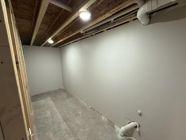 1908 Arches DRIVE, Holmen, WI 54636