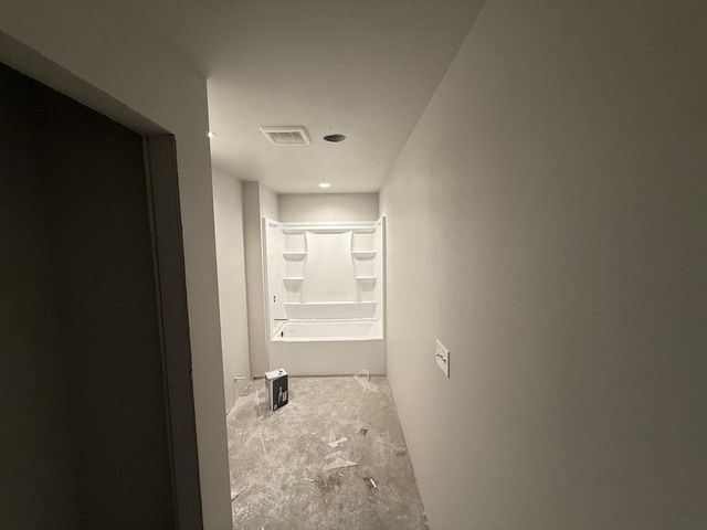 1908 Arches DRIVE, Holmen, WI 54636