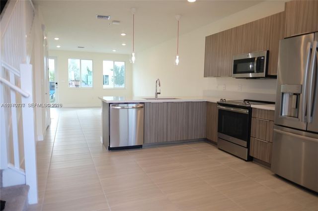 6416 NW 102nd Ct 104, Doral, FL 33178