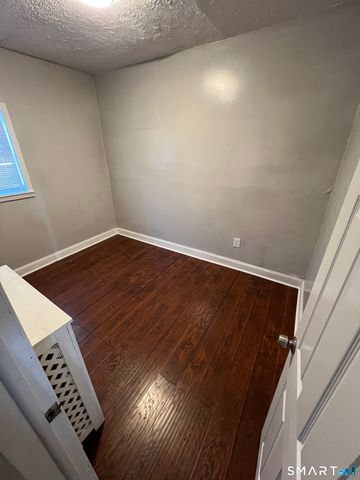 87 Amity Street, Hartford, CT 06106